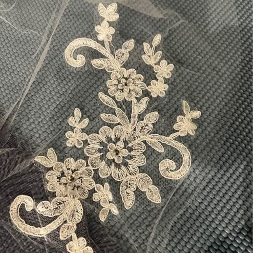 White Floral Lace Wedding Veil